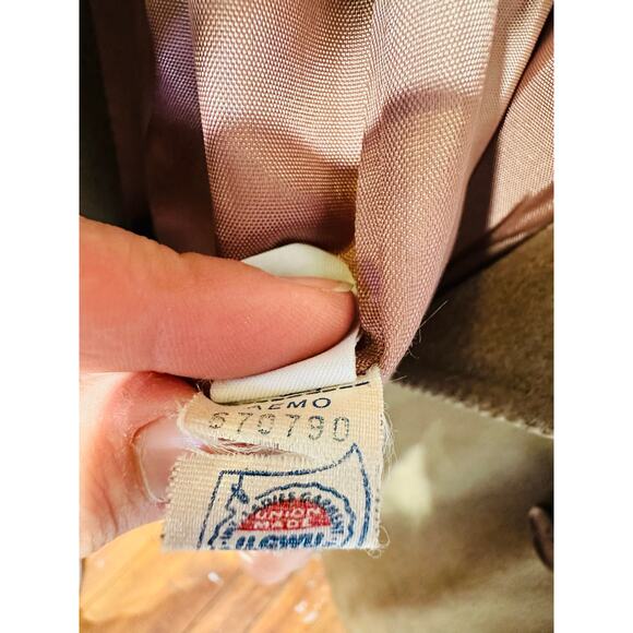 Vintage LARRY LEVINE Tan 100% Pure Wool Button Front Trench Coat Size 4 - Picture 15 of 15